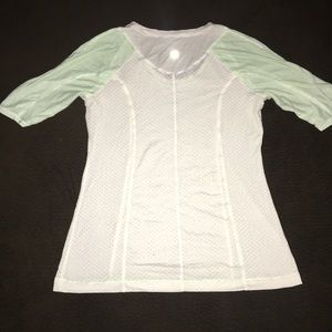 Lululemon 3/4 arm length shirt